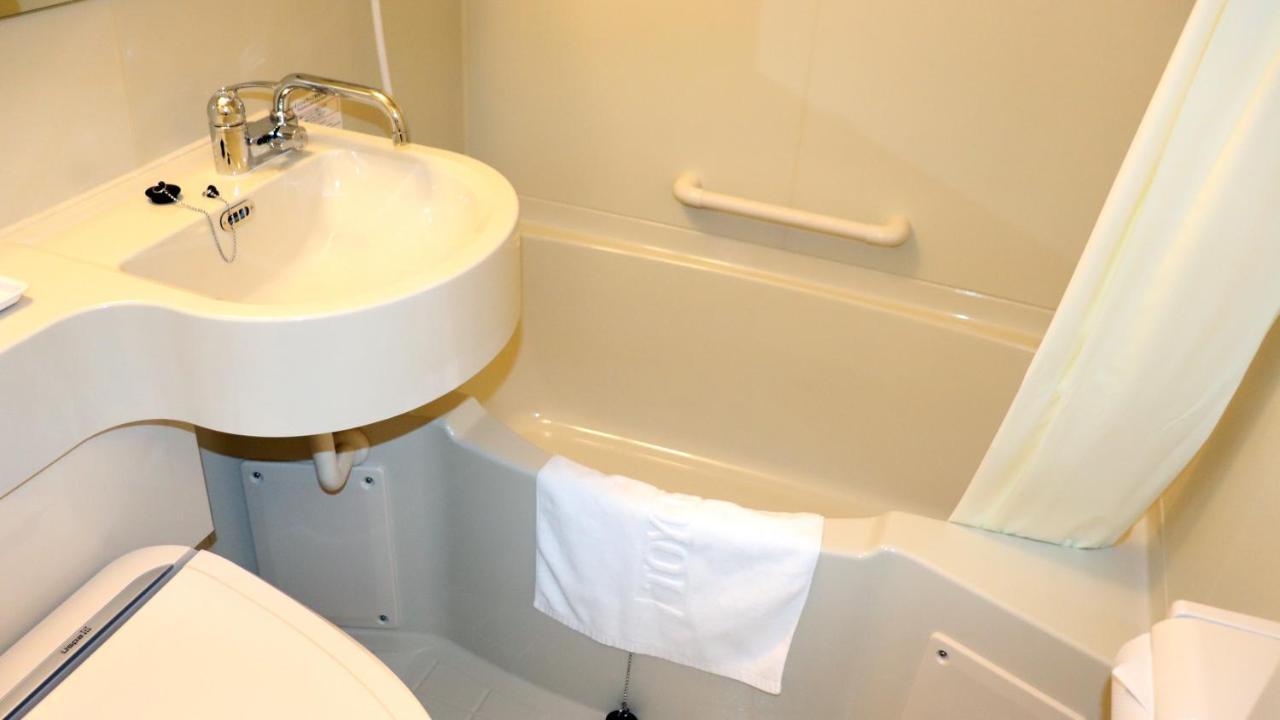 Toyoko Inn Saikyo-sen Kita-toda-eki Higashi-guchi Toda  Eksteriør billede